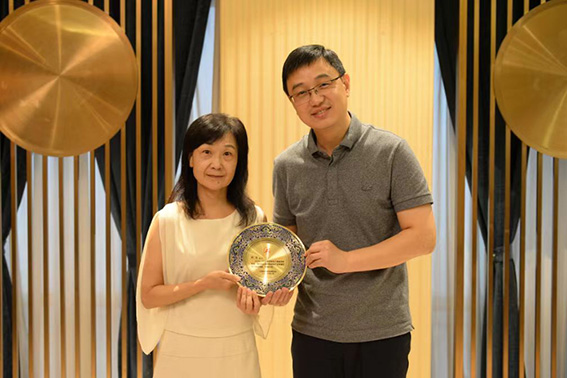 1693894995108586.jpg 劉芳w.jpg